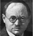 Еліезар Штайнбарг (1880–Ліпкані, Бесарабія; 1932- Чернівці, Буковина) – відомий поет та педагог, писав на їдиші. З 1919 року жив в Чернівцях. .